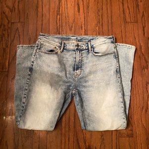 Stone washed jeans